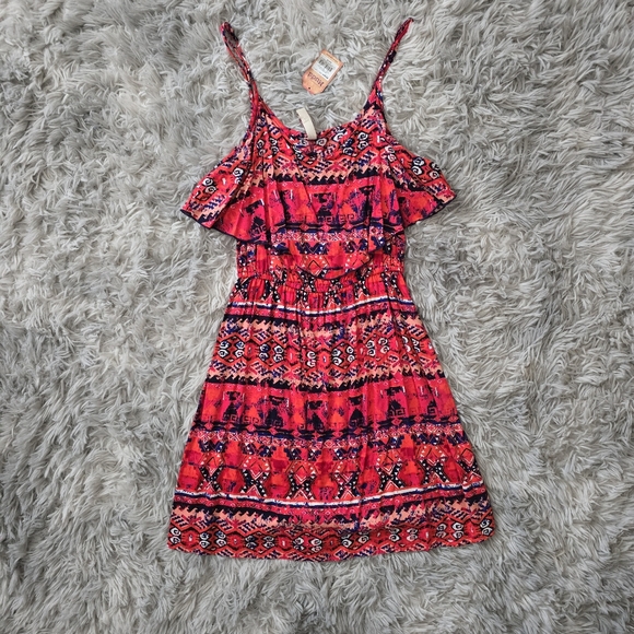 Mudd Dresses & Skirts - NWT Mudd Vibrant Ruffle Top Dress - Size XS